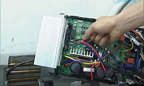 瓦房店美的空调电话是多少